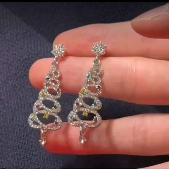 Gorgeous Christmas Trees - Picture 4 of 4